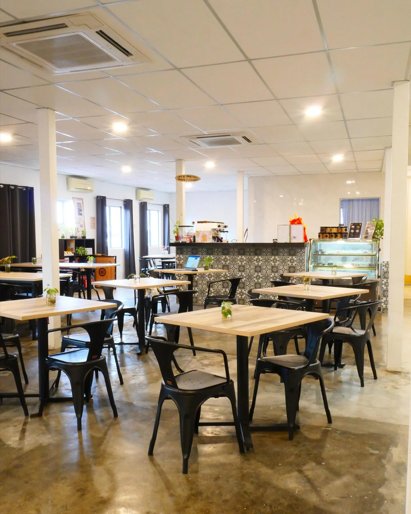 Lolla Paluza (Cafe, Seapark, Petaling Jaya, PJ)