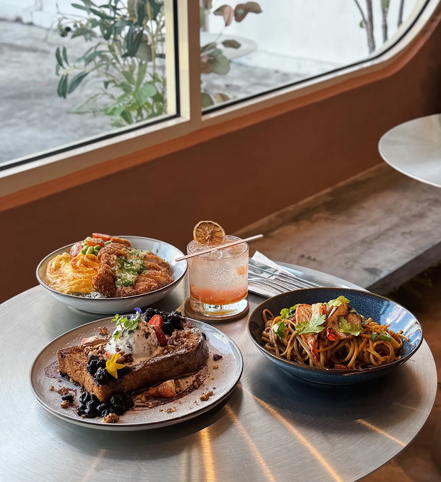 RAYs @ B.LAND photo 2