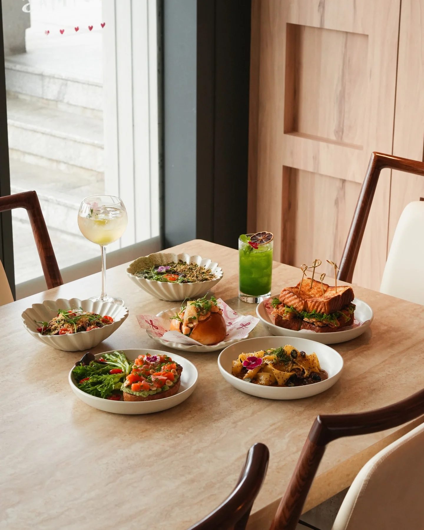 Fiancée Cafe @ The MET photo 1