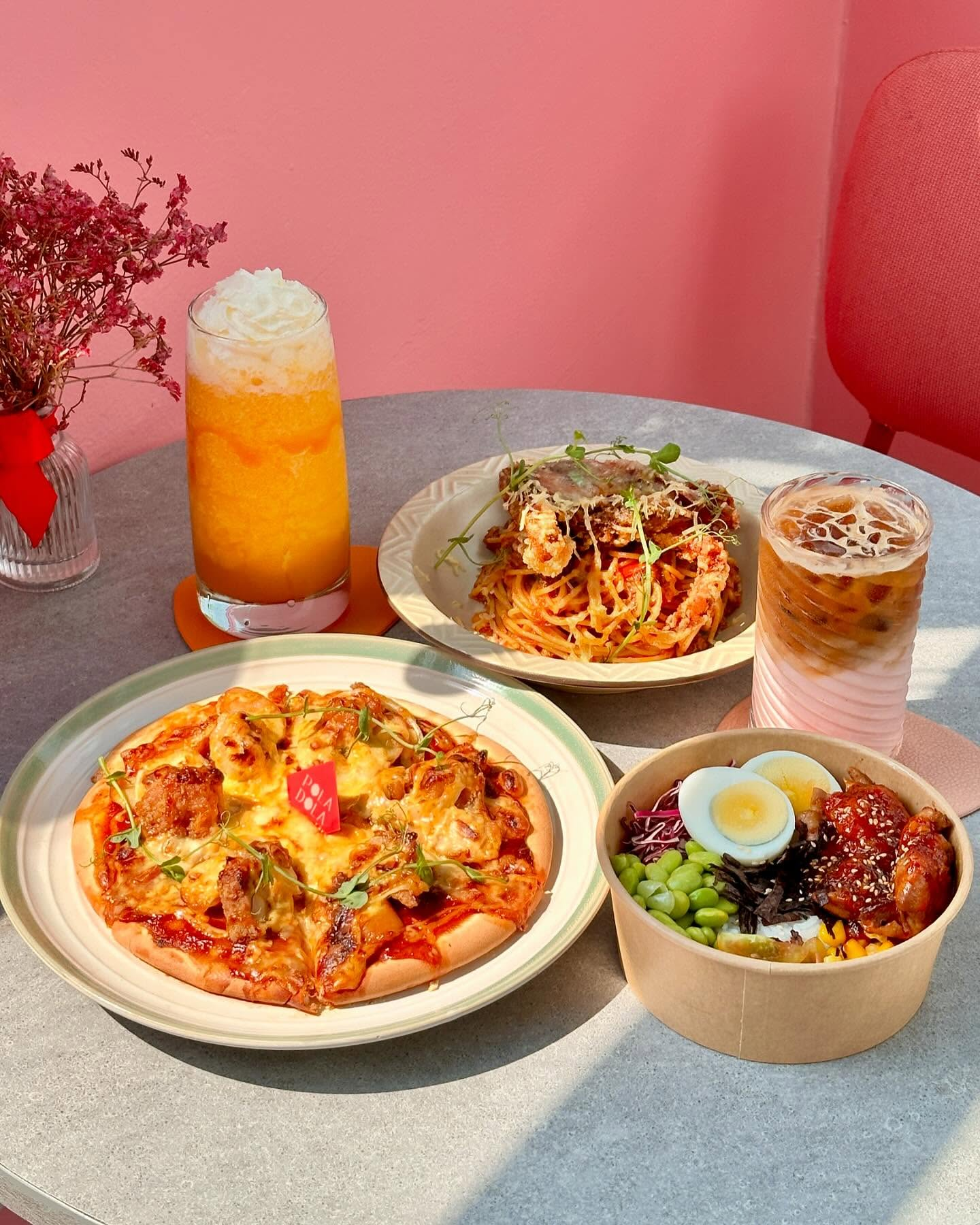 POLA-DOLA Cafe & Kitchen photo 2