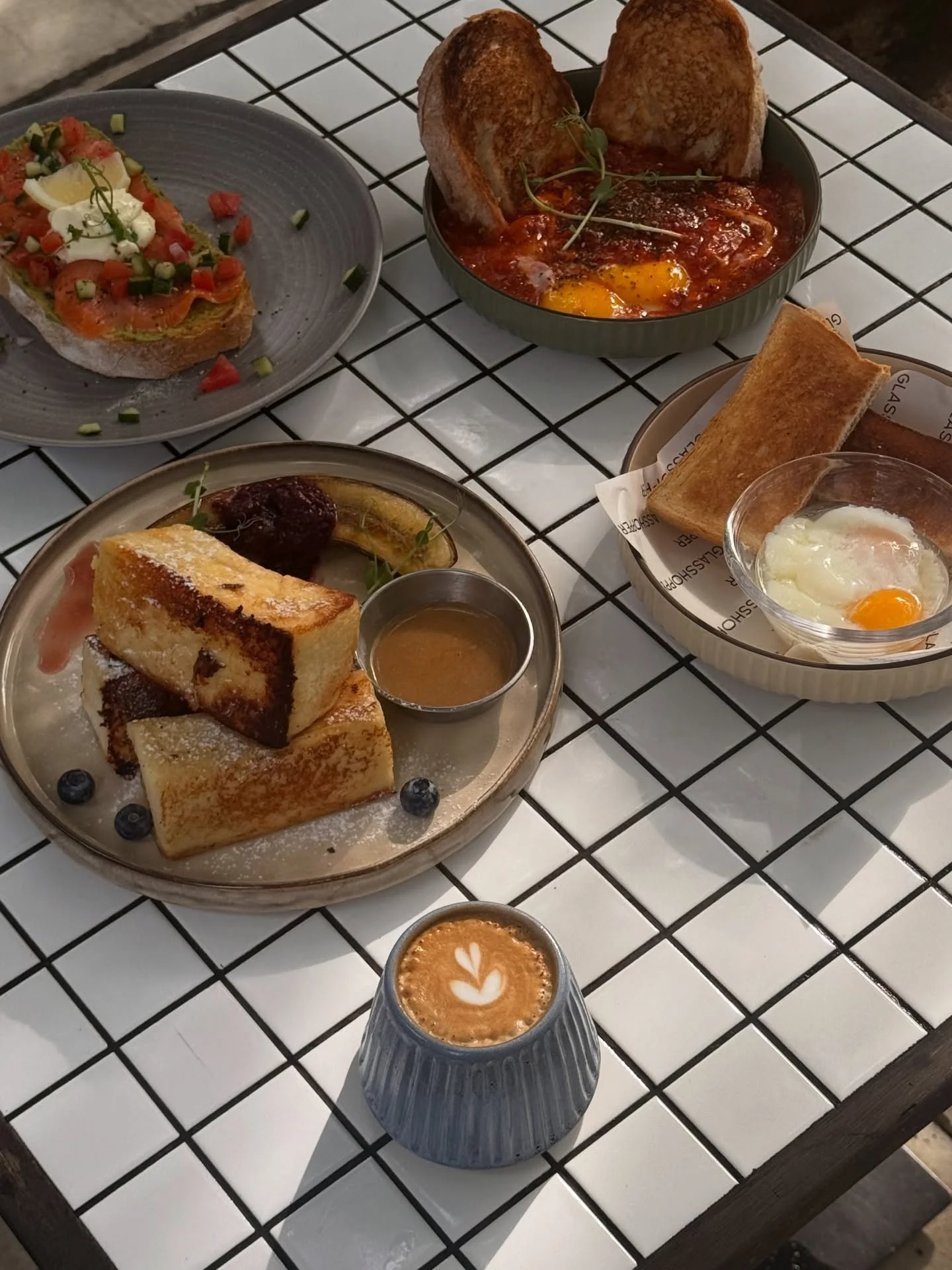 The Glasshopper photo 2