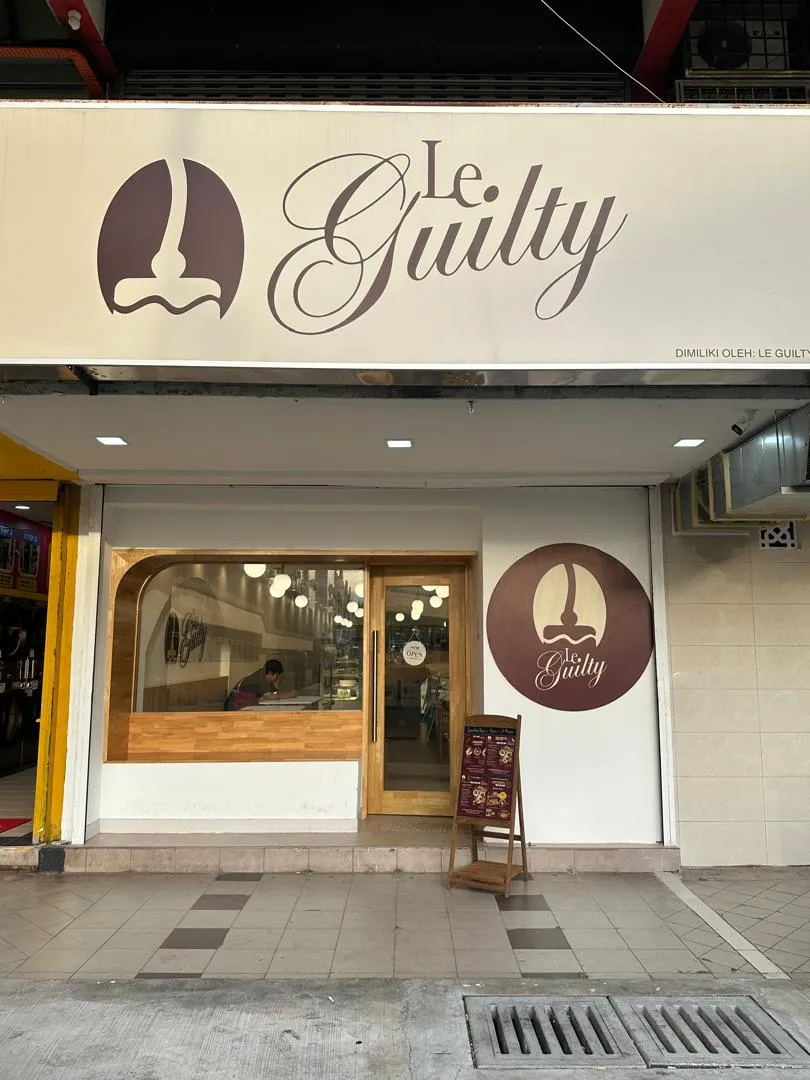 Le Guilty Cafe photo 3